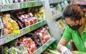 Nhu cầu tăng vọt, dịch vụ đi chợ hộ 'treo' đơn hàng của khách 3 ngày Nhu cầu tăng vọt, dịch vụ đi chợ hộ 'treo' đơn hàng của khách 3 ngày