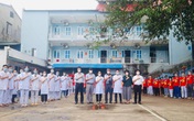 VIDEO: Thứ trưởng Bộ Y tế Nguyễn Trường Sơn thăm và tặng quà một số trường y, dược đang hỗ trợ tại Bắc Giang VIDEO: Thứ trưởng Bộ Y tế Nguyễn Trường Sơn thăm và tặng quà một số trường y, dược đang hỗ trợ tại Bắc Giang