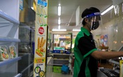 Siêu thị tiện lợi hết đồ ăn mang về từ sớm Siêu thị tiện lợi hết đồ ăn mang về từ sớm