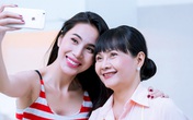 Ca sĩ Thủy Tiên: Cứ 1-2 ngày mẹ 'bắt' tôi gửi tiền Ca sĩ Thủy Tiên: Cứ 1-2 ngày mẹ 'bắt' tôi gửi tiền