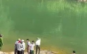 Hai nữ sinh ở Hà Tĩnh tử vong dưới hố nước sâu Hai nữ sinh ở Hà Tĩnh tử vong dưới hố nước sâu