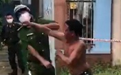 Bị nhắc nhở đeo khẩu trang, người đàn ông đấm thẳng vào mặt công an Bị nhắc nhở đeo khẩu trang, người đàn ông đấm thẳng vào mặt công an