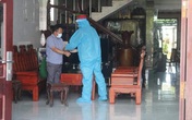 Tạm giam chủ xe khách chở hàng chục người từ TPHCM đi các tỉnh, nhiều người dương tính SARS-CoV-2 Tạm giam chủ xe khách chở hàng chục người từ TPHCM đi các tỉnh, nhiều người dương tính SARS-CoV-2