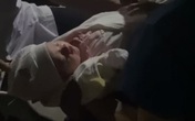 Hưng Yên: Phát hiện bé gái 2,9kg bị bỏ rơi trước cổng miếu làng Hưng Yên: Phát hiện bé gái 2,9kg bị bỏ rơi trước cổng miếu làng