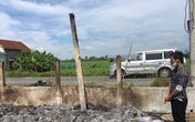 Tàn cuộc nhậu, 2 thanh niên rủ nhau đi đốt hàng loạt cây rơm trong làng Tàn cuộc nhậu, 2 thanh niên rủ nhau đi đốt hàng loạt cây rơm trong làng