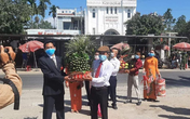 Cô dâu Quảng Nam, chú rể Đà Nẵng trao sính lễ tại chốt kiểm dịch Cô dâu Quảng Nam, chú rể Đà Nẵng trao sính lễ tại chốt kiểm dịch