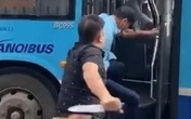 Điều tra vụ nhân viên xe buýt bị kề dao vào cổ ở Hà Nội Điều tra vụ nhân viên xe buýt bị kề dao vào cổ ở Hà Nội