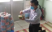 Không thể về chịu tang cha, bác sĩ bái vọng từ bệnh viện dã chiến Không thể về chịu tang cha, bác sĩ bái vọng từ bệnh viện dã chiến