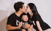 Hé lộ ảnh hẹn hò hiếm hoi lúc mới yêu của Hoà Minzy và chồng thiếu gia: Đôi chim cu ríu rít, khoá môi ngọt phát ghen! Hé lộ ảnh hẹn hò hiếm hoi lúc mới yêu của Hoà Minzy và chồng thiếu gia: Đôi chim cu ríu rít, khoá môi ngọt phát ghen!