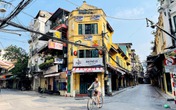 Ngày thứ 2 giãn cách xã hội, đường phố Hà Nội thông thoáng, chợ 'bớt nóng' Ngày thứ 2 giãn cách xã hội, đường phố Hà Nội thông thoáng, chợ 'bớt nóng'
