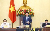 Biến cam kết thành hành động nhìn từ hai quyết định về phòng chống dịch của Chủ tịch Quốc hội Vương Đình Huệ Biến cam kết thành hành động nhìn từ hai quyết định về phòng chống dịch của Chủ tịch Quốc hội Vương Đình Huệ