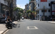 Hà Nội: Phố Thuỵ Khuê vắng lặng sau khi có 2 ca dương tính SARS-CoV-2 Hà Nội: Phố Thuỵ Khuê vắng lặng sau khi có 2 ca dương tính SARS-CoV-2