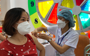 Hà Nội đồng loạt tiêm vaccine COVID-19 cho hàng ngàn người dân Hà Nội đồng loạt tiêm vaccine COVID-19 cho hàng ngàn người dân