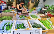 Bác sĩ lên đường chống dịch, nhường mẹ quản lý sạp rau 0 đồng Bác sĩ lên đường chống dịch, nhường mẹ quản lý sạp rau 0 đồng