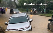 Hình ảnh đầu tiên về đợt mưa to đang diễn ra ở miền Bắc: Ngập ngang ô tô, tài sản chìm trong biển nước Hình ảnh đầu tiên về đợt mưa to đang diễn ra ở miền Bắc: Ngập ngang ô tô, tài sản chìm trong biển nước