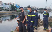 TP.HCM: Người đàn ông nhảy khỏi xe, gieo mình xuống sông tự tử khi đang trên đường đi khám bệnh TP.HCM: Người đàn ông nhảy khỏi xe, gieo mình xuống sông tự tử khi đang trên đường đi khám bệnh