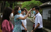 Siết chặt công tác phòng dịch trong ngày đầu thi tốt nghiệp THPT Siết chặt công tác phòng dịch trong ngày đầu thi tốt nghiệp THPT