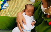 Vụ bé trai sơ sinh bị bỏ trước cổng nhà cặp vợ chồng hiếm muộn: "Cả trăm người gọi đến xin nhận nuôi" Vụ bé trai sơ sinh bị bỏ trước cổng nhà cặp vợ chồng hiếm muộn: "Cả trăm người gọi đến xin nhận nuôi"
