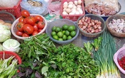 Một nhà đi chợ hộ ba hàng xóm, đến bữa thi món ngon qua mạng Một nhà đi chợ hộ ba hàng xóm, đến bữa thi món ngon qua mạng