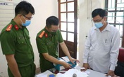 Nghệ An: Bắt cựu chủ tịch UBND xã và cấp dưới "rút ruột" hàng trăm triệu đồng tiền ngân sách Nghệ An: Bắt cựu chủ tịch UBND xã và cấp dưới "rút ruột" hàng trăm triệu đồng tiền ngân sách
