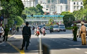 Hà Nội: Bị tạm hoãn xuất cảnh, 2 thanh niên Ấn Độ vẫn vô tư "thông chốt" Hà Nội: Bị tạm hoãn xuất cảnh, 2 thanh niên Ấn Độ vẫn vô tư "thông chốt"