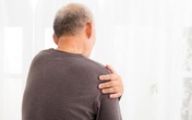 Viêm quanh khớp vai do thoái hóa phải làm sao? Viêm quanh khớp vai do thoái hóa phải làm sao?
