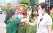 Lực lượng Công an hỗ trợ TP.HCM chống dịch: Nêu cao tinh thần tận tuỵ, xả thân cống hiến vì nhiệm vụ thiêng liêng Lực lượng Công an hỗ trợ TP.HCM chống dịch: Nêu cao tinh thần tận tuỵ, xả thân cống hiến vì nhiệm vụ thiêng liêng