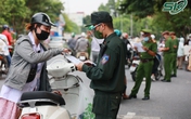 Hà Nội tăng cường xử phạt hành vi ra đường không thực sự cần thiết Hà Nội tăng cường xử phạt hành vi ra đường không thực sự cần thiết