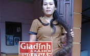 Ước mơ giải thoát của "người phụ nữ tóc trăn" suốt 15 năm khốn khổ vì… cứ cắt tóc là ốm Ước mơ giải thoát của "người phụ nữ tóc trăn" suốt 15 năm khốn khổ vì… cứ cắt tóc là ốm