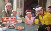 Giông bão cuộc đời và nước mắt bủa vây người phụ nữ mất chồng vẫn phải gượng nói lời “tha thứ” Giông bão cuộc đời và nước mắt bủa vây người phụ nữ mất chồng vẫn phải gượng nói lời “tha thứ”