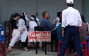 Nỗi khổ tâm của người phụ nữ thương xót đứa con yểu mệnh và lo lắng cho chồng trong những ngày tù tội Nỗi khổ tâm của người phụ nữ thương xót đứa con yểu mệnh và lo lắng cho chồng trong những ngày tù tội