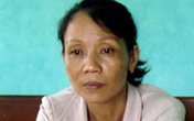 Bà bán rau tự phong "thánh cô" chữa bệnh nan y bằng nước lã Bà bán rau tự phong "thánh cô" chữa bệnh nan y bằng nước lã