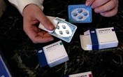 Quý ông mất "súng" vì lạm dụng Viagra Quý ông mất "súng" vì lạm dụng Viagra
