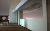Đùa nghịch trên sân thượng, bé trai rơi xuống đất tử vong Đùa nghịch trên sân thượng, bé trai rơi xuống đất tử vong