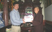 Sữa và áo ấm đến với 5 em bé bị bỏ rơi Sữa và áo ấm đến với 5 em bé bị bỏ rơi