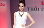 Minh Hằng lúng túng khi làm vedette Minh Hằng lúng túng khi làm vedette