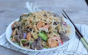 Phở xào tôm thịt ngon mà không ngấy Phở xào tôm thịt ngon mà không ngấy