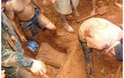 9X bị "chôn sống" trong nghĩa địa 9X bị "chôn sống" trong nghĩa địa