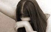 Bé 7 tuổi hoảng loạn vì bị ông già mất nết dâm ô Bé 7 tuổi hoảng loạn vì bị ông già mất nết dâm ô