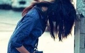 Ép thiếu nữ cho hôn, làm "nô lệ ban đêm" để giữ bí mật Ép thiếu nữ cho hôn, làm "nô lệ ban đêm" để giữ bí mật