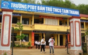 Hàng loạt nữ sinh “lên đồng” rồi ngất lịm Hàng loạt nữ sinh “lên đồng” rồi ngất lịm