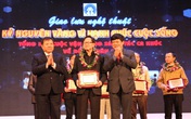 “Đi lên cùng kỷ nguyên dân số vàng, cùng nguồn nhân lực vô tận” “Đi lên cùng kỷ nguyên dân số vàng, cùng nguồn nhân lực vô tận”