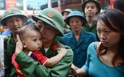 Giây phút xúc động của tân binh Hà Nội ngày nhập ngũ Giây phút xúc động của tân binh Hà Nội ngày nhập ngũ