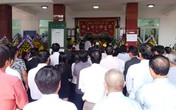 Dòng người thương tiếc tiễn đưa nhạc sĩ “Đất nước trọn niềm vui” Dòng người thương tiếc tiễn đưa nhạc sĩ “Đất nước trọn niềm vui”