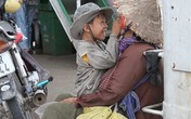 Bức ảnh 'Hai bà cháu' lấy nước mắt giới trẻ Bức ảnh 'Hai bà cháu' lấy nước mắt giới trẻ