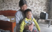 Rơi nước mắt cháu mồ côi, bà gần đất xa trời Rơi nước mắt cháu mồ côi, bà gần đất xa trời
