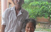 Cảm động vợ chồng già bệnh tật chăm nhau Cảm động vợ chồng già bệnh tật chăm nhau