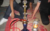 Nguy hại khi hút shisha: Sống ảo giác, dễ sinh bệnh ung thư Nguy hại khi hút shisha: Sống ảo giác, dễ sinh bệnh ung thư
