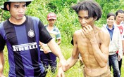 Sống cùng cha hơn 40 năm trong rừng sâu: Nói bập bẹ, sợ hãi khi có người lạ Sống cùng cha hơn 40 năm trong rừng sâu: Nói bập bẹ, sợ hãi khi có người lạ