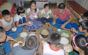 Cám cảnh nhà nghèo lo đồng phục cho con Cám cảnh nhà nghèo lo đồng phục cho con